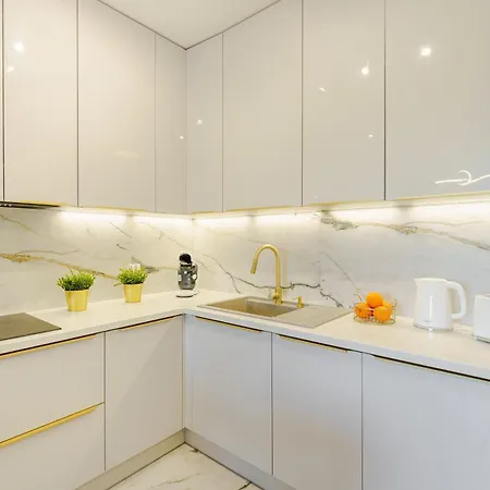 Zlota Perla Z Widokiem Na Morze By Perlowa Przystan Rent דירה סיאנוז'טי