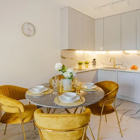 Zlota Perla Z Widokiem Na Morze By Perlowa Przystan Rent דירה *