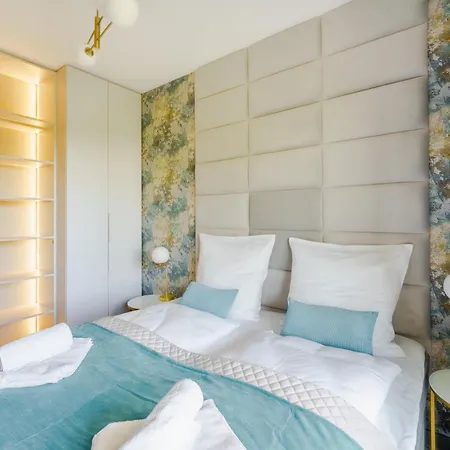 Zlota Perla Z Widokiem Na Morze By Perlowa Przystan Rent דירה סיאנוז'טי